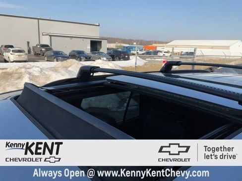 Used 2023 Chevrolet Tahoe Z71 w/ Luxury Package image 13