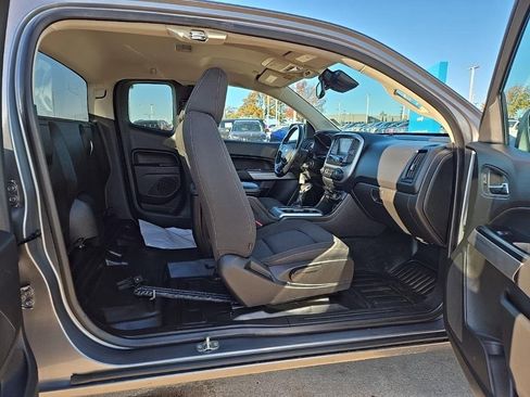 Used 2022 Chevrolet Colorado LT w/ Fleet Safety Package image 19