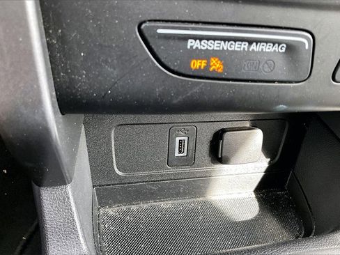 Used 2019 Ford Escape SE image 28