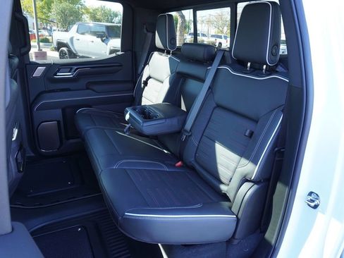 New 2026 GMC Sierra 1500 AT4X image 9