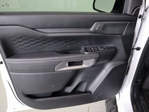 New 2025 Ford Ranger XLT w/ Equipment Group 301A High image 17