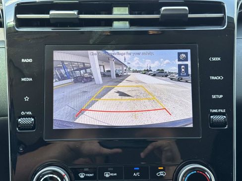 Used 2022 Hyundai Tucson SEL AWD/4WD image 25