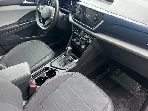Used 2023 Volkswagen Taos SE image 31
