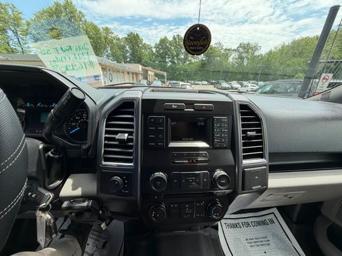 Used 2016 Ford F150 XLT AWD/4WD image 24