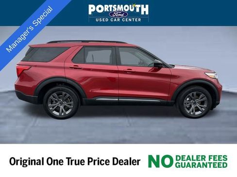 Used 2022 Ford Explorer XLT w/ Equipment Group 202A image 5