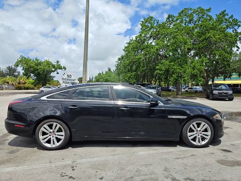 Used 2016 Jaguar XJ L Portfolio RWD image 12