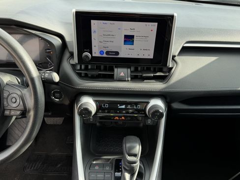 Used 2024 Toyota RAV4 XLE FWD image 19