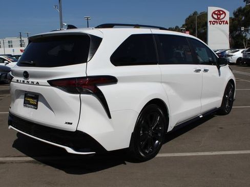 Certified 2026 Toyota Sienna XSE FWD image 15