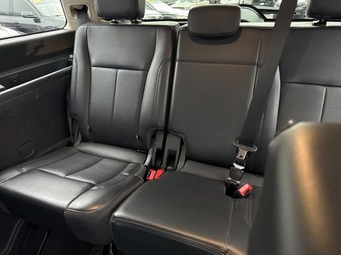 Used 2024 Ford Expedition XLT image 21