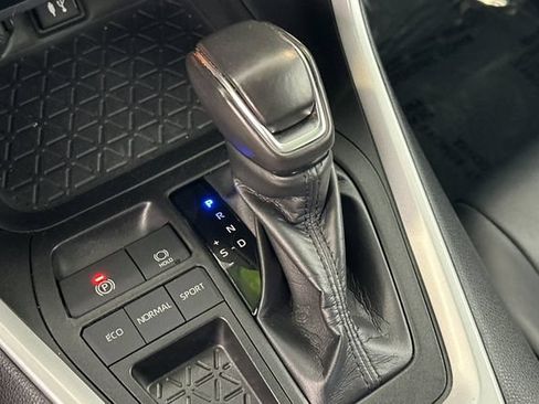 Certified 2019 Toyota RAV4 XLE Premium w/ Carpet Mat Package FWD image 26