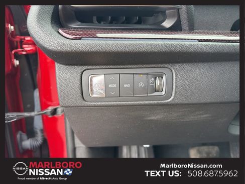 Used 2024 Chevrolet Traverse RS image 23