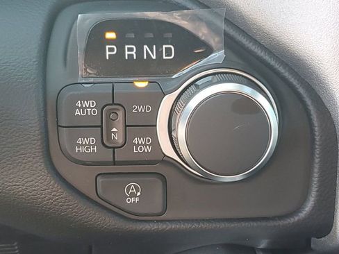 New 2026 RAM 1500 4x4 Crew Cab image 27