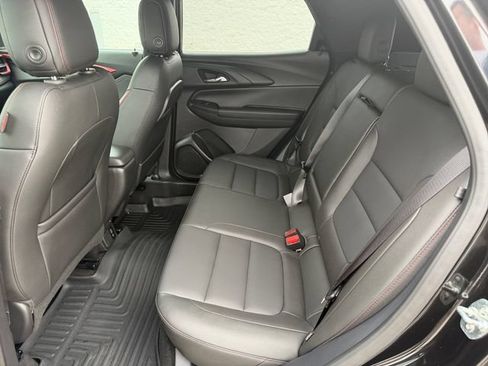 Used 2025 Chevrolet TrailBlazer RS w/ Convenience Package AWD/4WD image 18