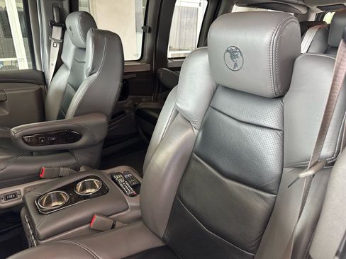 Used 2020 Chevrolet Express 2500 w/ Enhanced Convenience Package RWD image 22