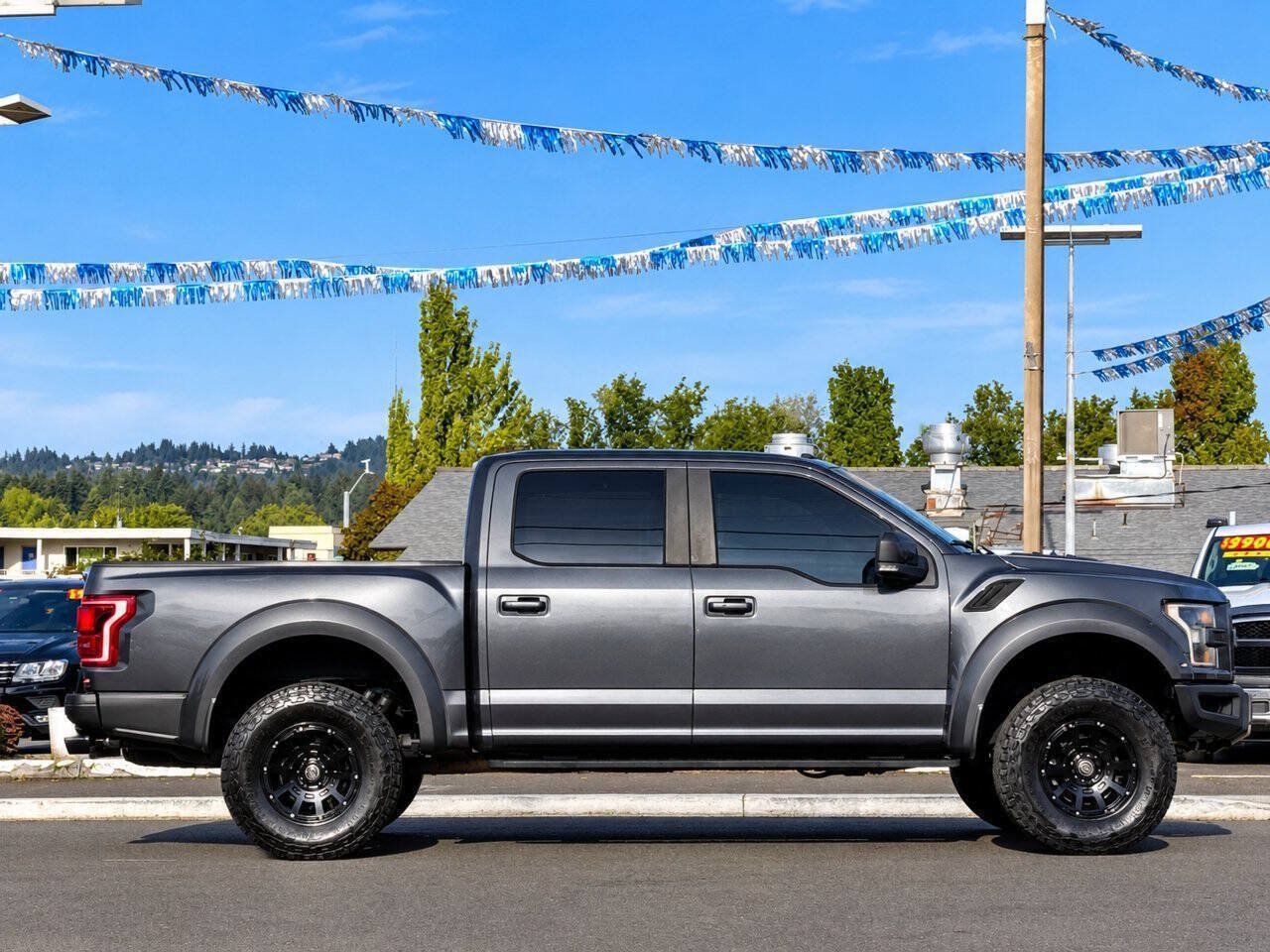 Used 2017 Ford F150 Raptor w/ Equipment Group 802A Luxury AWD/4WD image 10