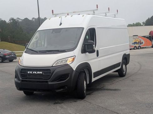 Used 2024 RAM ProMaster 2500 FWD image 4