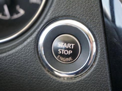 Used 2019 Nissan Rogue SL FWD image 16