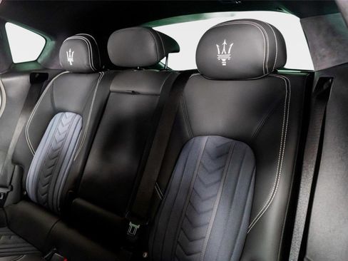 Used 2023 Maserati Levante GT AWD/4WD image 28