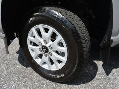 Used 2024 Toyota Tacoma SR5 RWD image 44