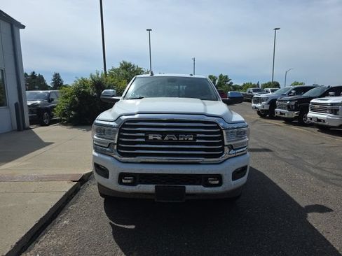 Used 2022 RAM 3500 Limited AWD/4WD image 2