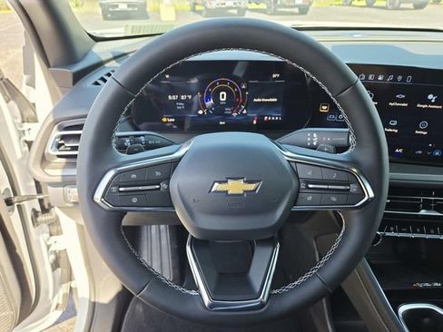 New 2026 Chevrolet Traverse LT w/ Driver Confidence Package FWD image 17