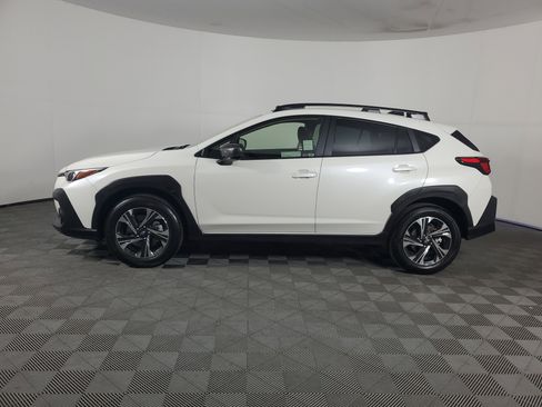 Used 2025 Subaru Crosstrek 2.0i Premium w/ Crosstrek Mirror Package image 7