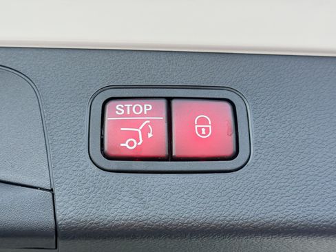 Used 2022 Mercedes-Benz GLC 300 image 18