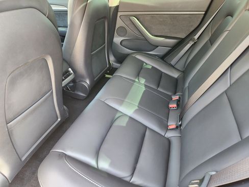 Used 2023 Tesla Model 3 Standard Range image 29