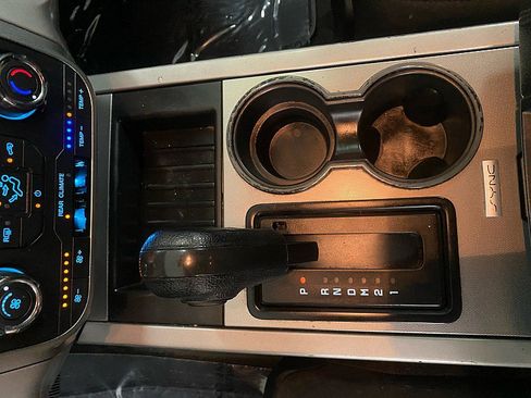 Used 2016 Ford Expedition EL XLT image 27