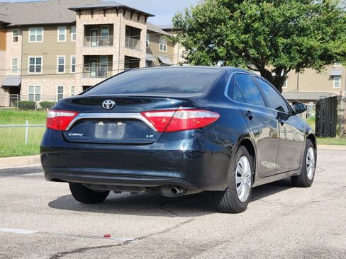 Used 2015 Toyota Camry LE FWD image 4