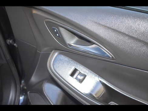 Used 2023 Buick Encore GX Essence w/ Experience Buick Package FWD image 35