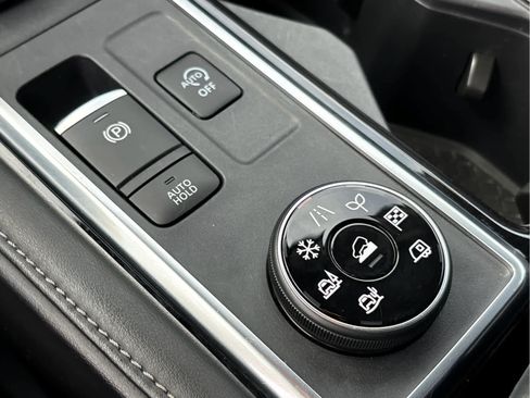 Used 2022 Nissan Pathfinder SL image 21