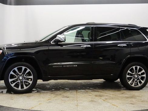 Certified 2017 Jeep Grand Cherokee Overland image 2