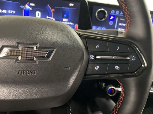 Used 2024 Chevrolet Equinox EV RS image 22