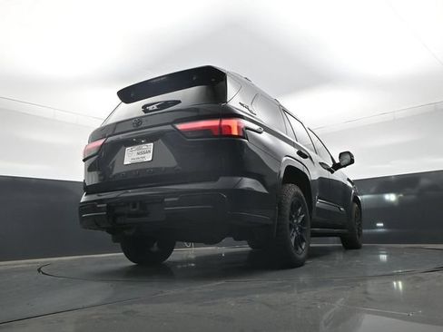 Used 2024 Toyota Sequoia Platinum w/ TRD Off-Road Package AWD/4WD image 30