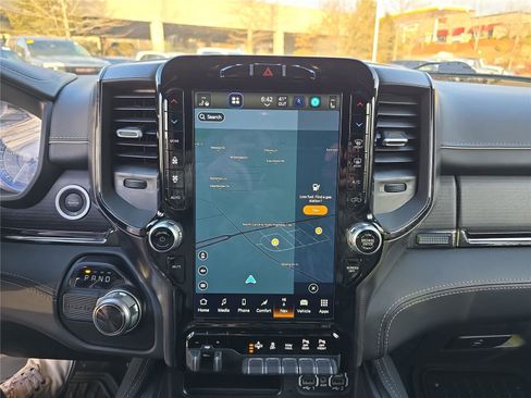 Used 2022 RAM 1500 Limited w/ Body Color Bumper Group image 26