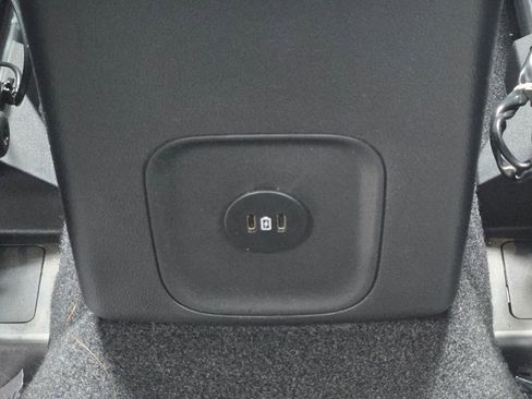 Used 2024 Ford Escape SE image 18