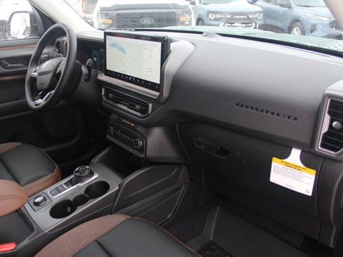 New 2025 Ford Bronco Sport Outer Banks w/ Outer Banks Tech Package+ image 21