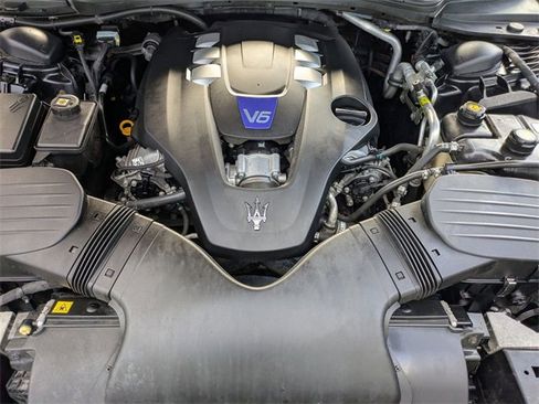 Used 2016 Maserati Ghibli S image 31