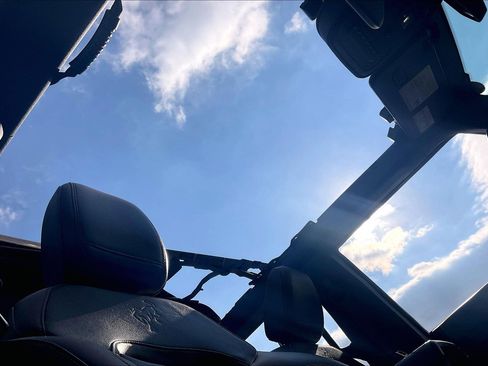 Used 2021 Ford Bronco Badlands image 27