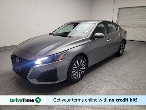 Used 2023 Nissan Altima 2.5 SV image 1