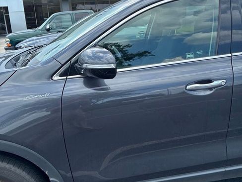 Used 2016 Kia Sorento FWD w/ LX Convenience Package image 5