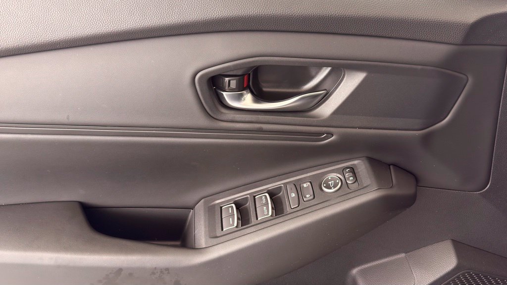 Certified 2023 Honda Accord EX image 32