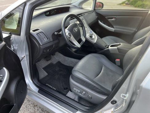 Used 2015 Toyota Prius Four FWD image 10