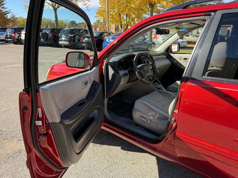 Used 2003 Toyota Highlander 4WD image 9