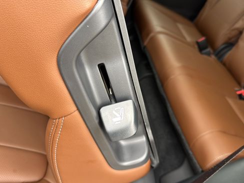 Used 2025 Subaru Ascent Touring w/ Popular Package #1 image 22