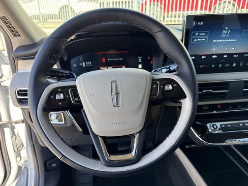 New 2026 Lincoln Corsair Premiere image 26