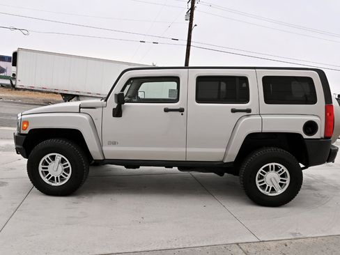 Used 2006 HUMMER H3 image 4