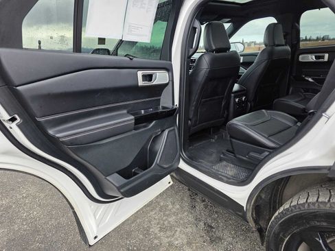 Used 2023 Ford Explorer ST w/ Equipment Group 401A AWD/4WD image 17