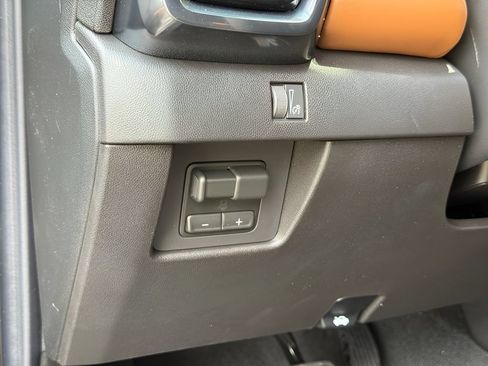 New 2026 GMC Canyon AT4 w/ Technology Plus Package AWD/4WD image 10